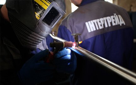 Аргонове-зварювання-з-піддувом